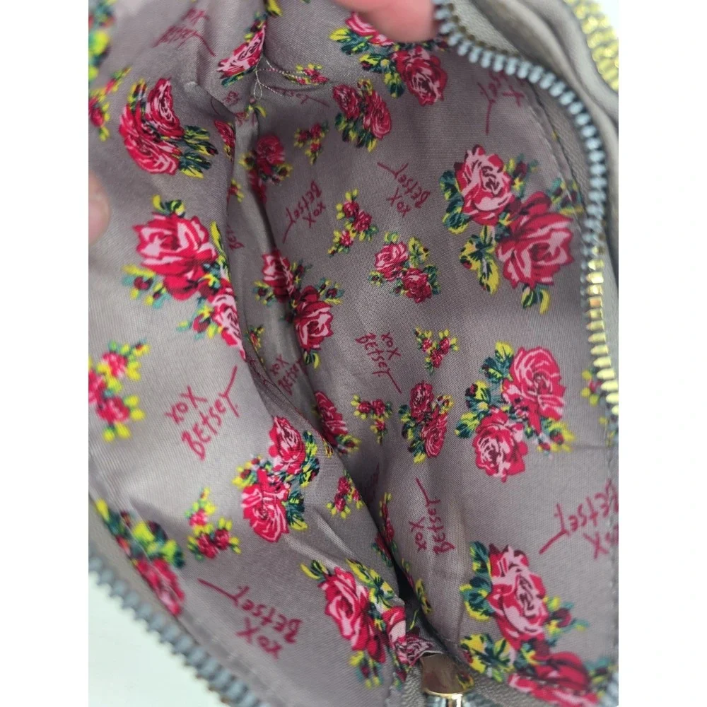 Betsey Johnson Double Zip‎ Pouch Wristlet - Gray With Embossed Hearts